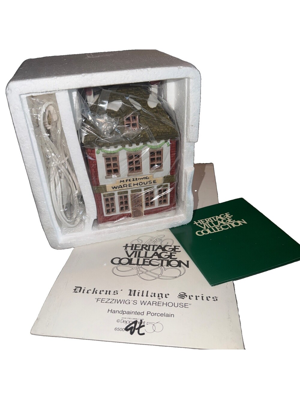 Department 56 NEW Dickens Village Series 6500 Fezziwig's Warehouse Christmas